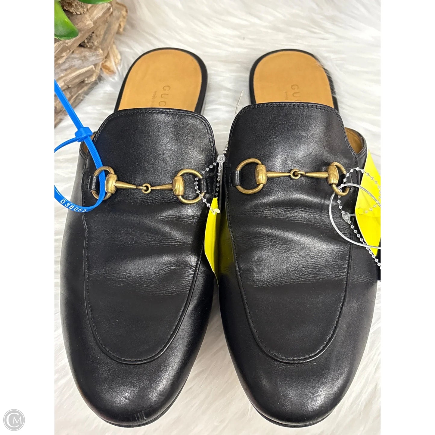 Shoes Luxury Designer By Gucci In Black, Size: 9