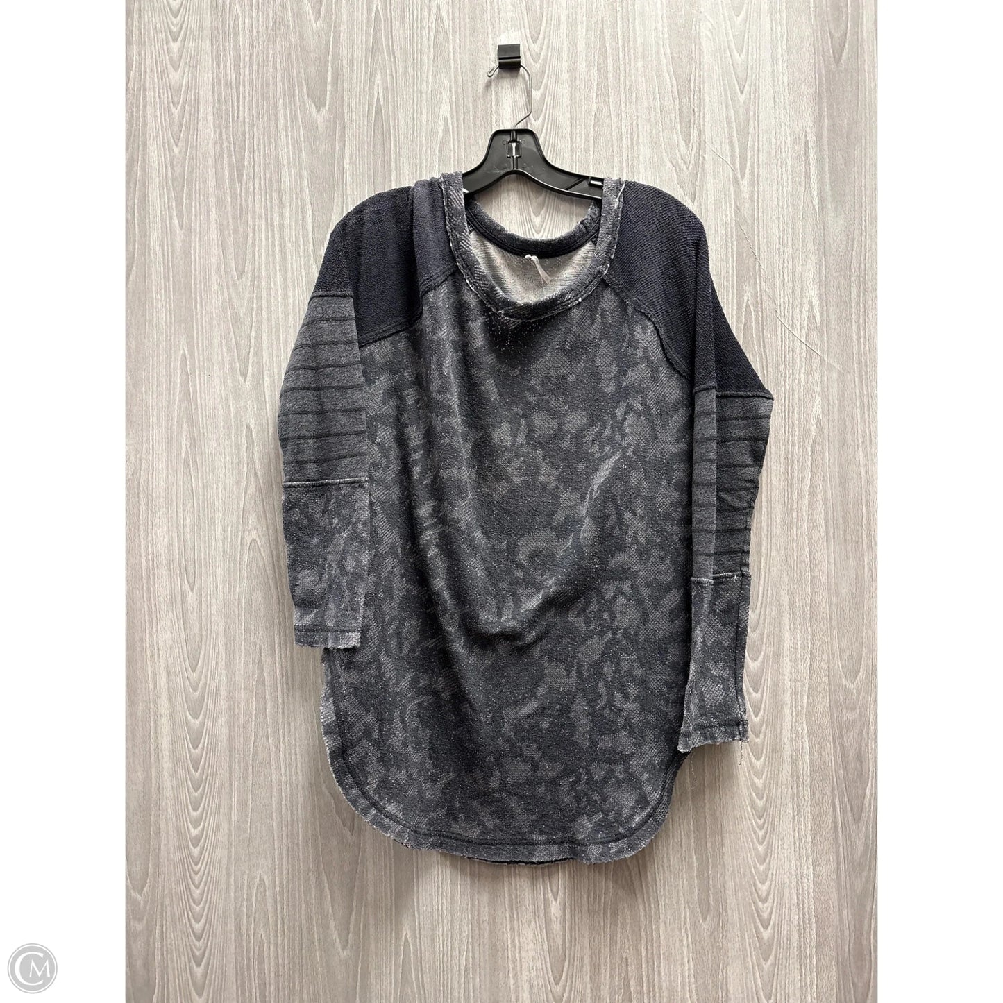 Top Long Sleeve By Free People In Grey, Size: M