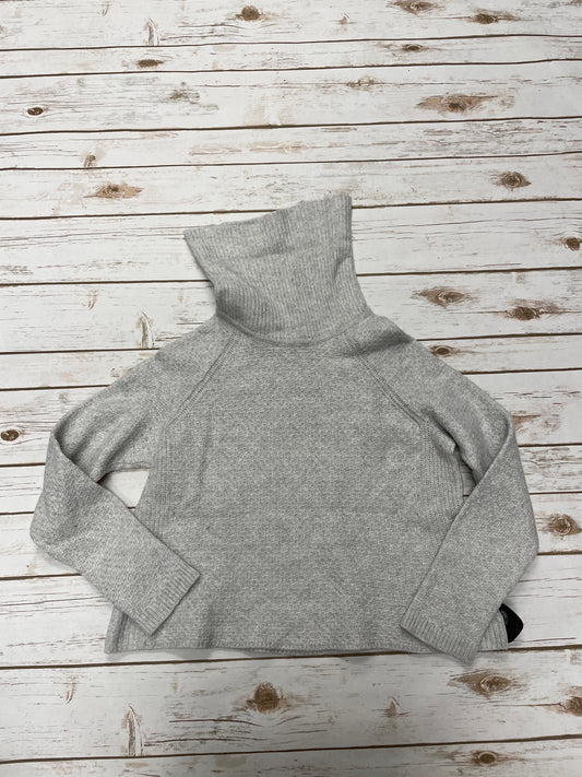 Sweater By Banana Republic In Grey, Size: M