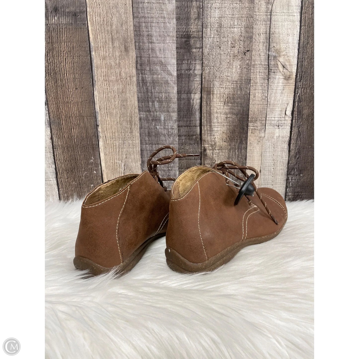 Shoes Flats By Boc In Brown, Size: 8