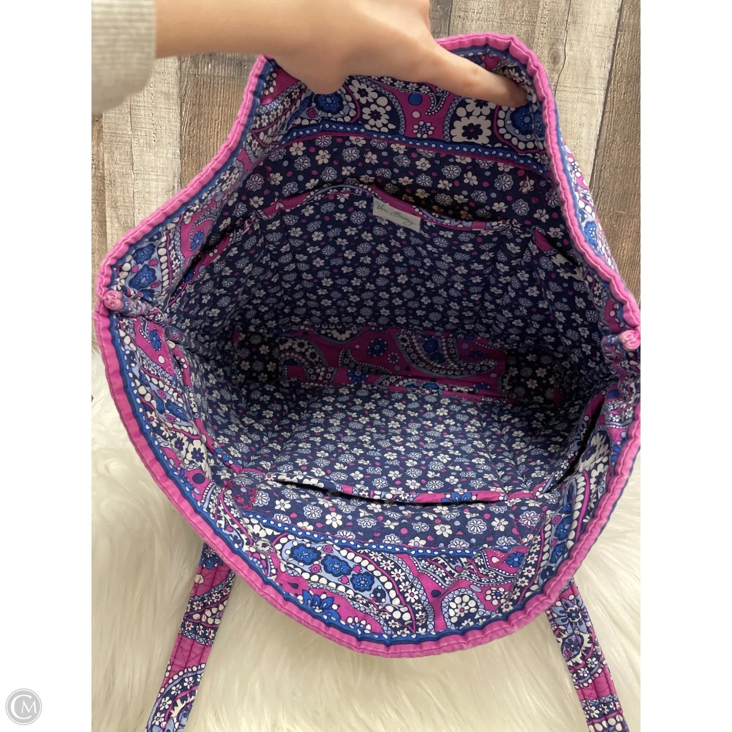 Handbag By Vera Bradley, Size: Large