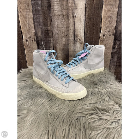 Shoes Sneakers By Nike In Grey, Size: 8.5