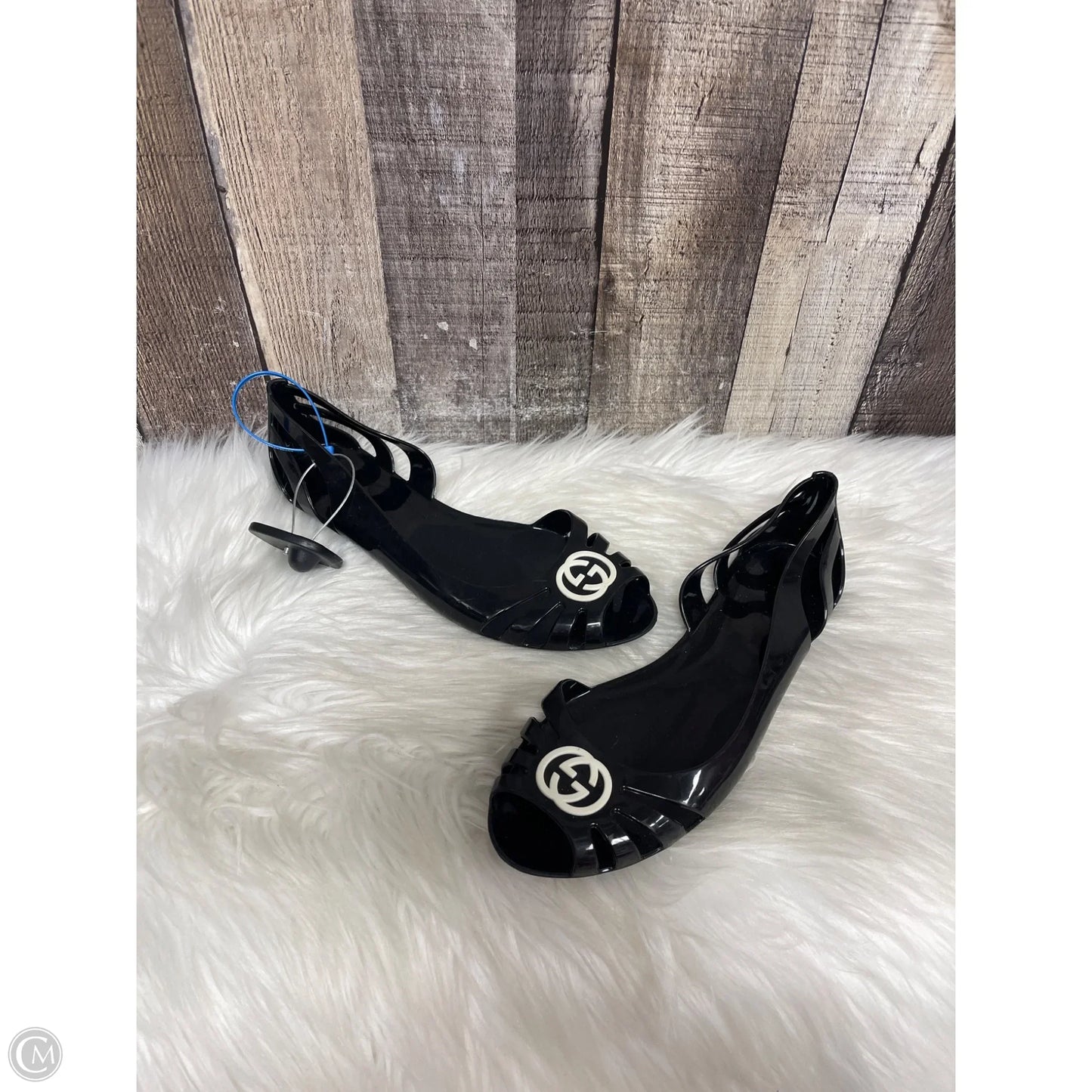 Sandals Luxury Designer By Gucci In Black, Size: 7