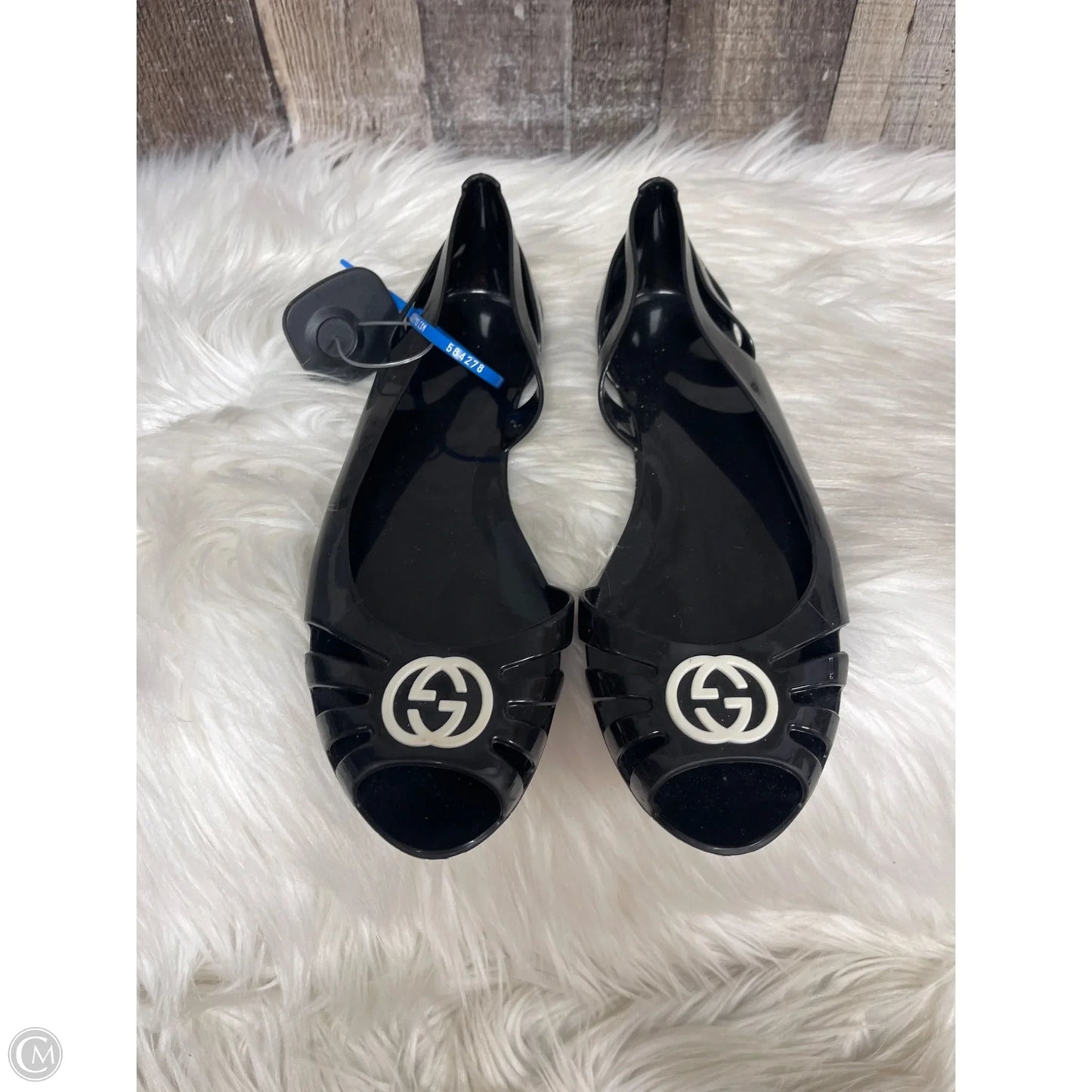 Sandals Luxury Designer By Gucci In Black, Size: 7