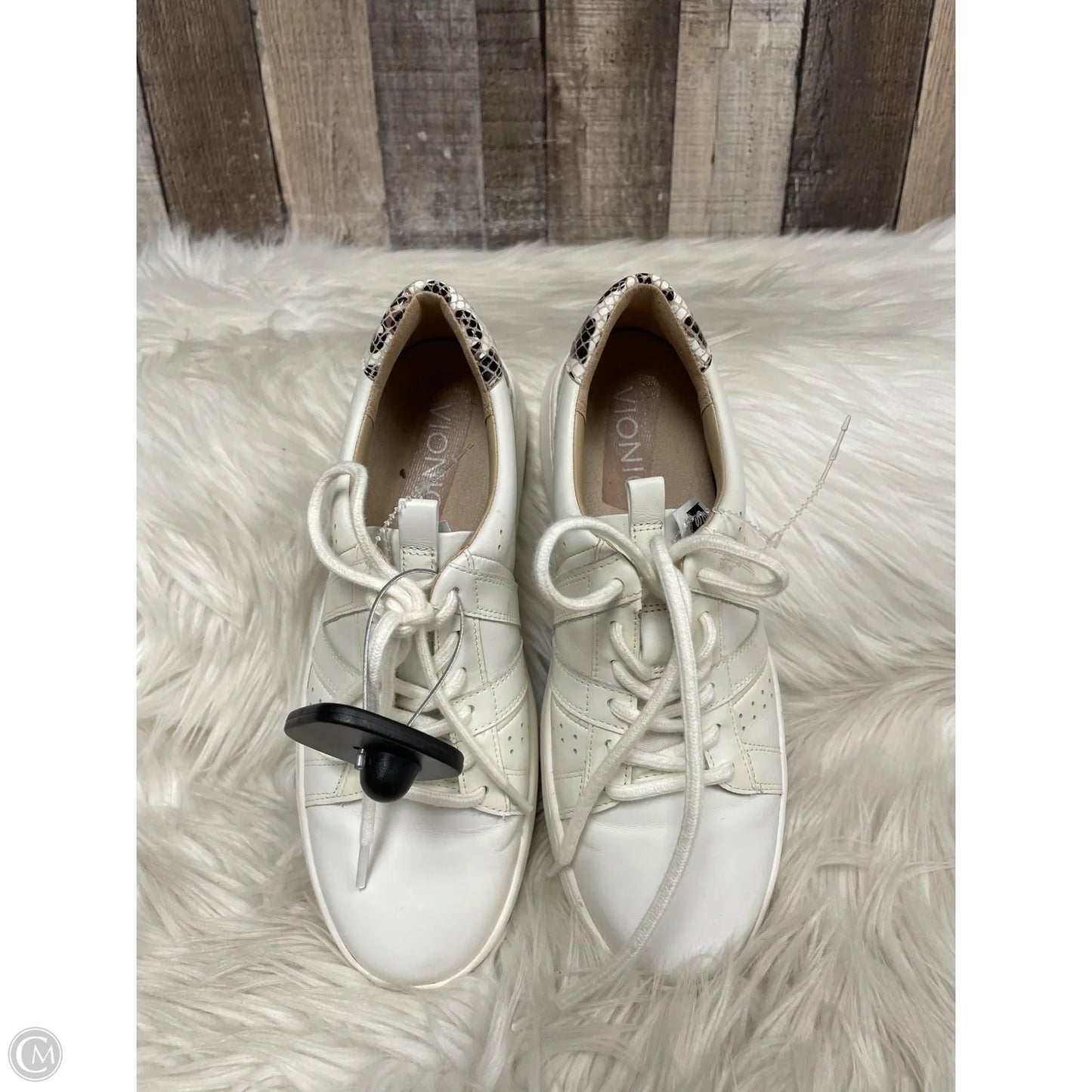 Shoes Sneakers By Vionic In Animal Print, Size: 6