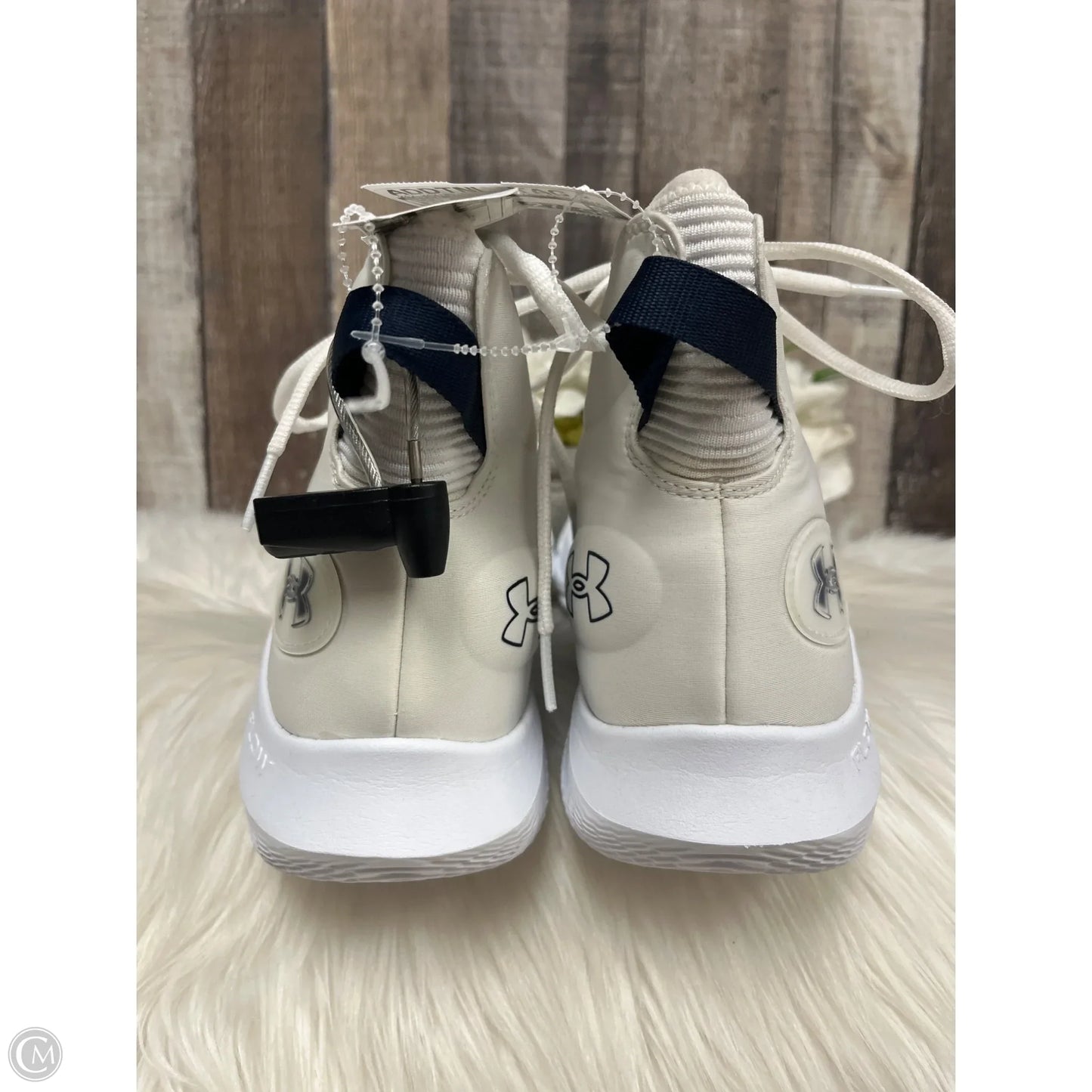 Shoes Athletic By Under Armour In White, Size: 8.5
