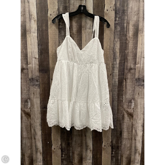Dress Casual Short By Trixxi In White, Size: M