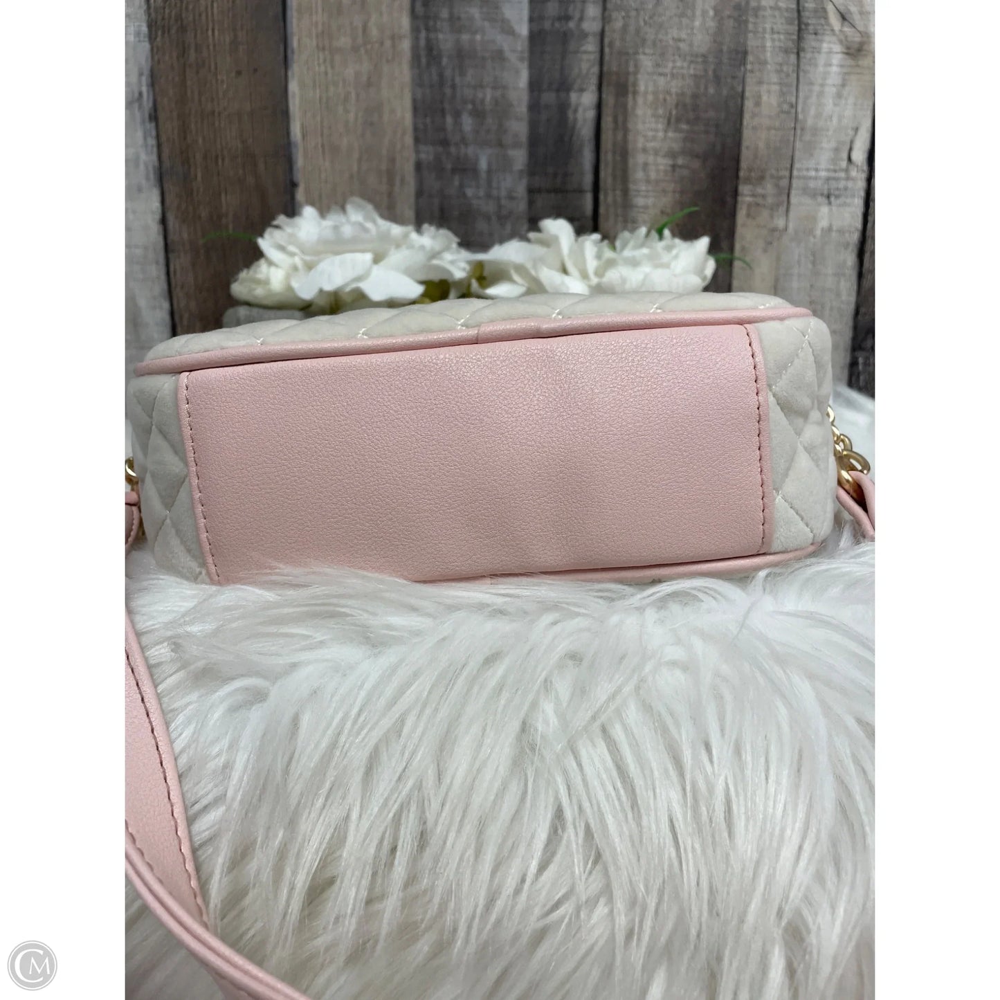 Crossbody By Juicy Couture, Size: Medium