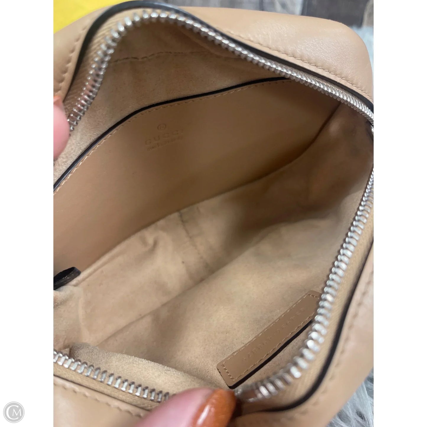 Crossbody Luxury Designer By Gucci, Size: Small