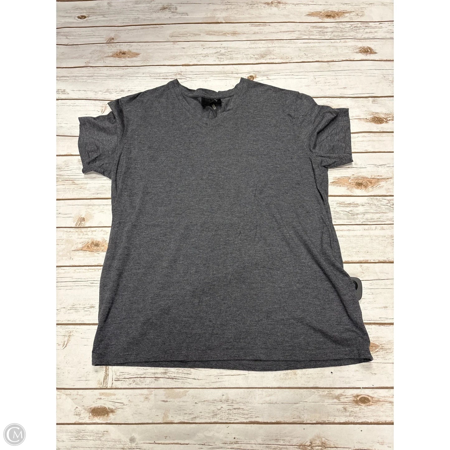 Top Short Sleeve Basic By Quinn In Grey, Size: L