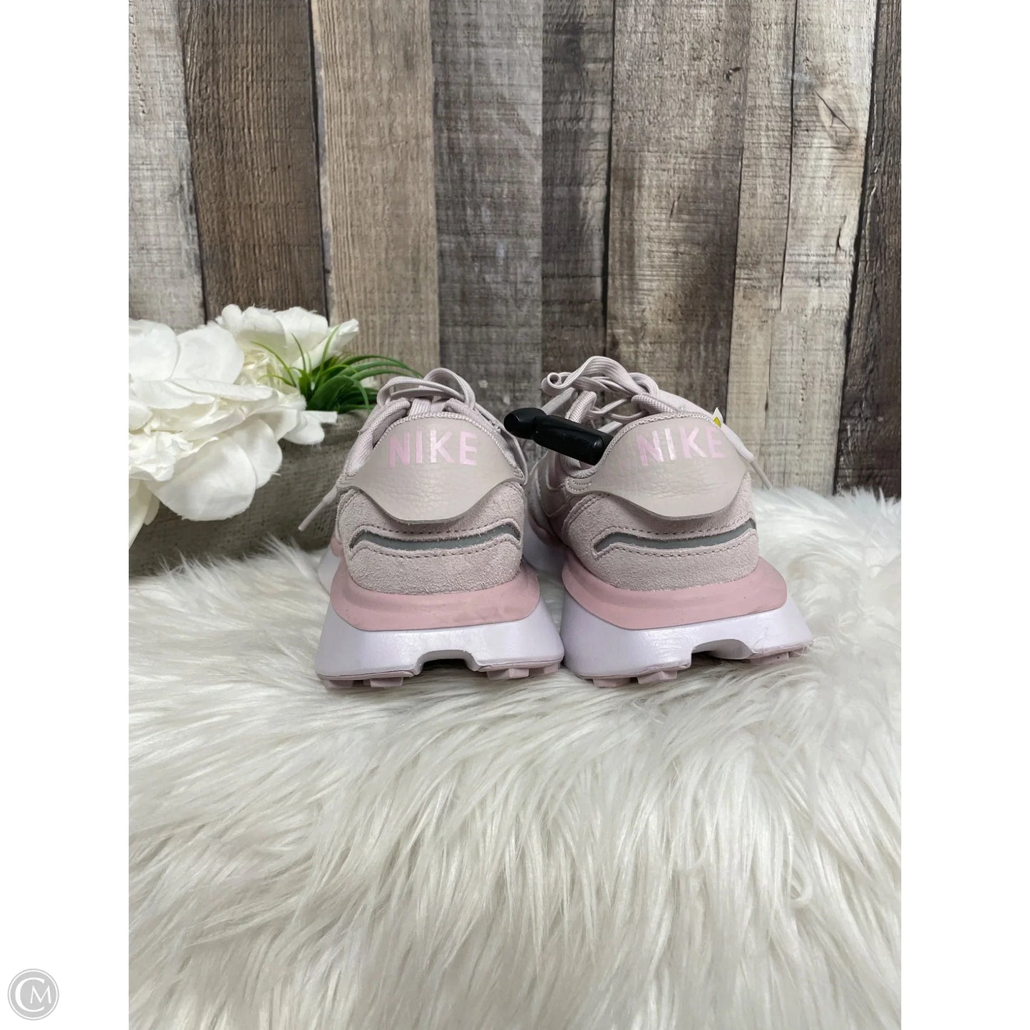 Shoes Athletic By Nike In Pink, Size: 6.5