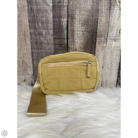 Wristlet By Cmf, Size: Medium