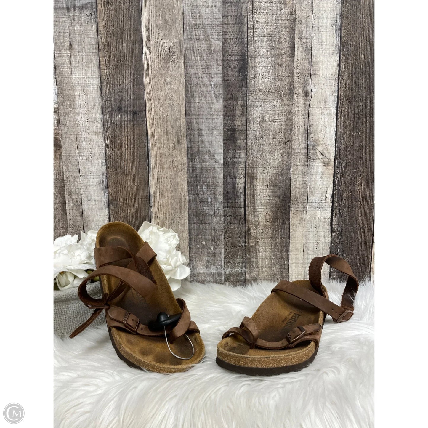 Sandals Flats By Birkenstock In Brown, Size: 7