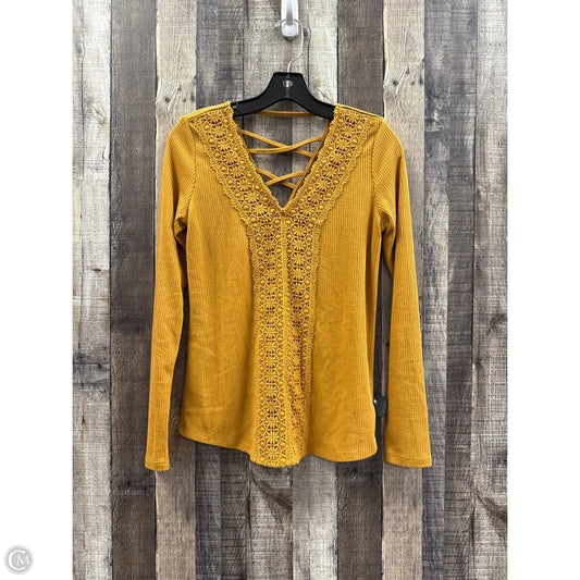 Top Long Sleeve By Maurices In Gold, Size: Xs