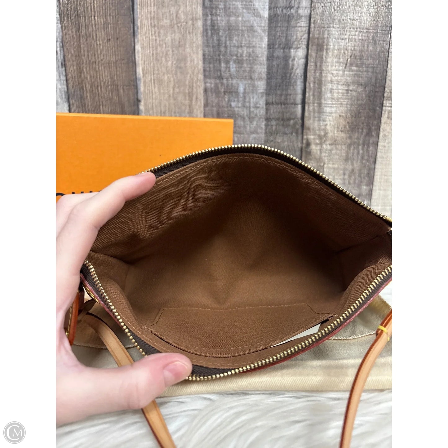 Handbag Luxury Designer By Louis Vuitton, Size: Small