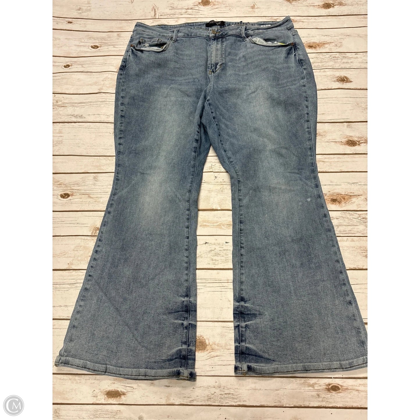 Jeans Flared By Judy Blue In Blue Denim, Size: 22