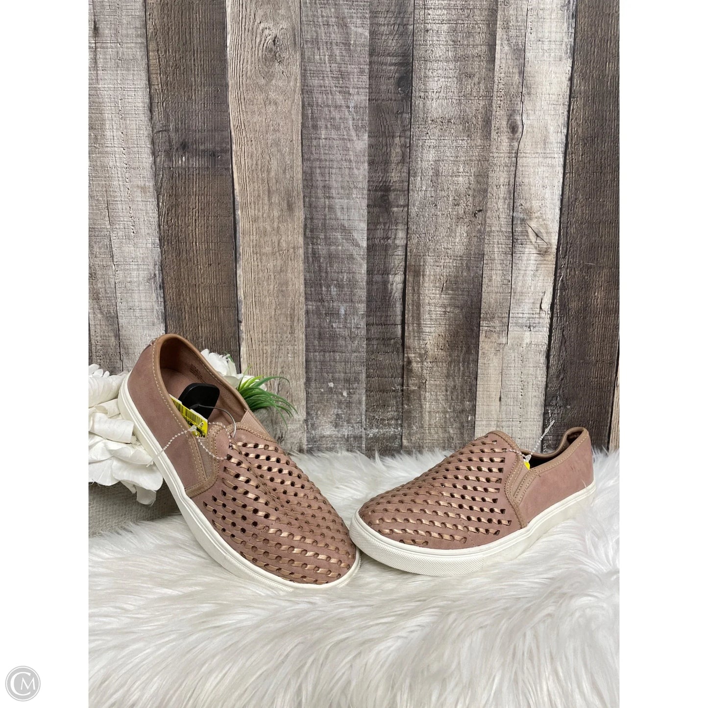 Shoes Flats By Gloria Vanderbilt In Tan, Size: 8.5