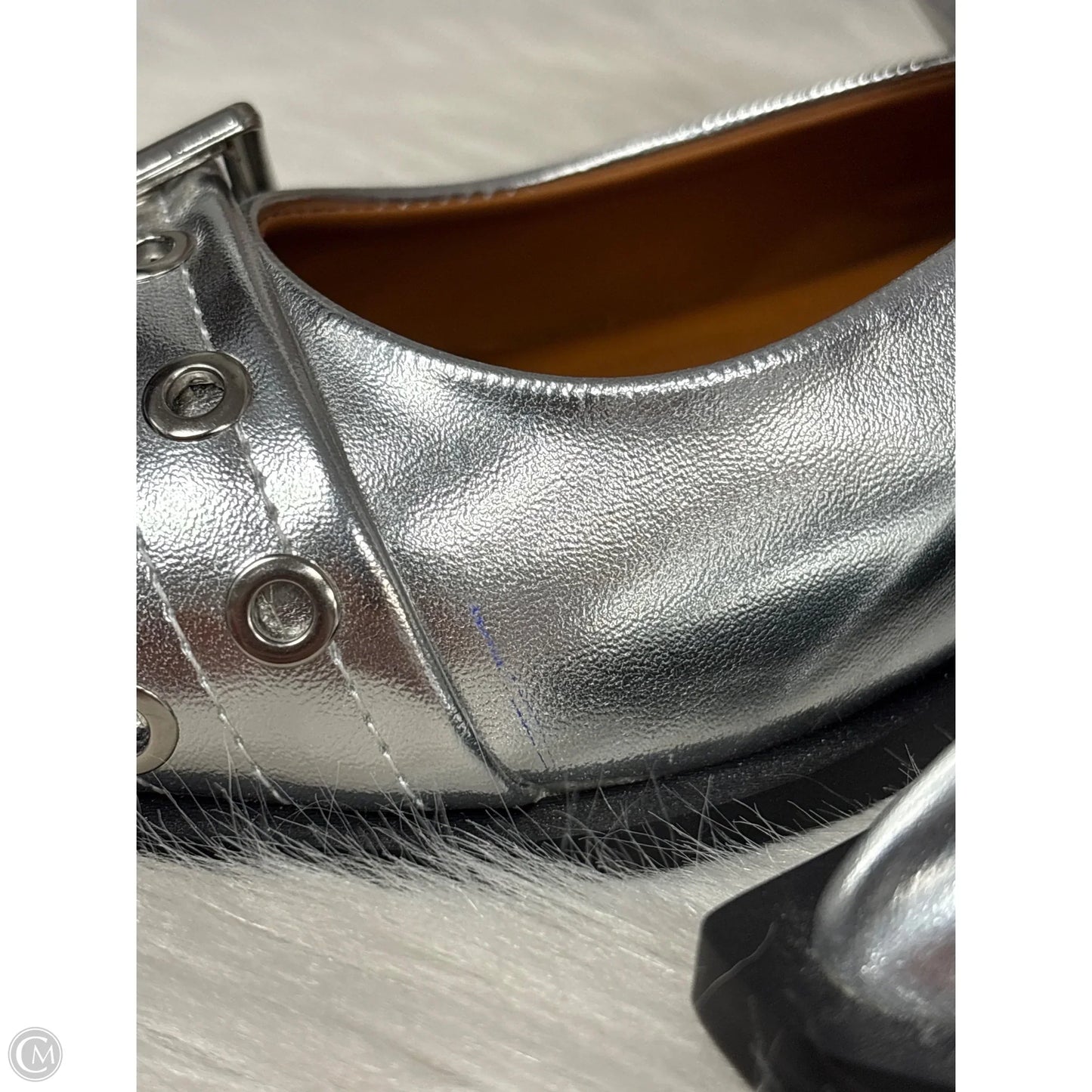 Shoes Flats By Cmf In Silver, Size: 6