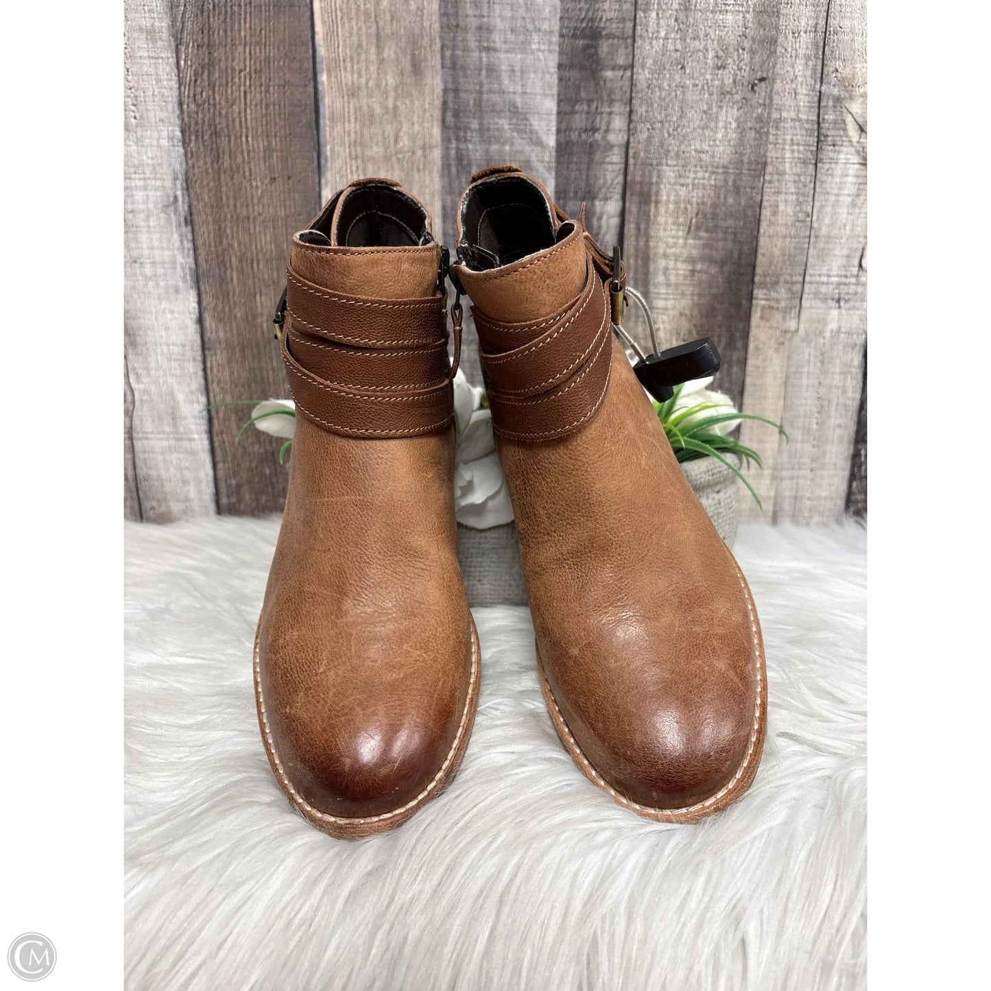 Boots Ankle Flats By Clarks In Brown, Size: 7.5