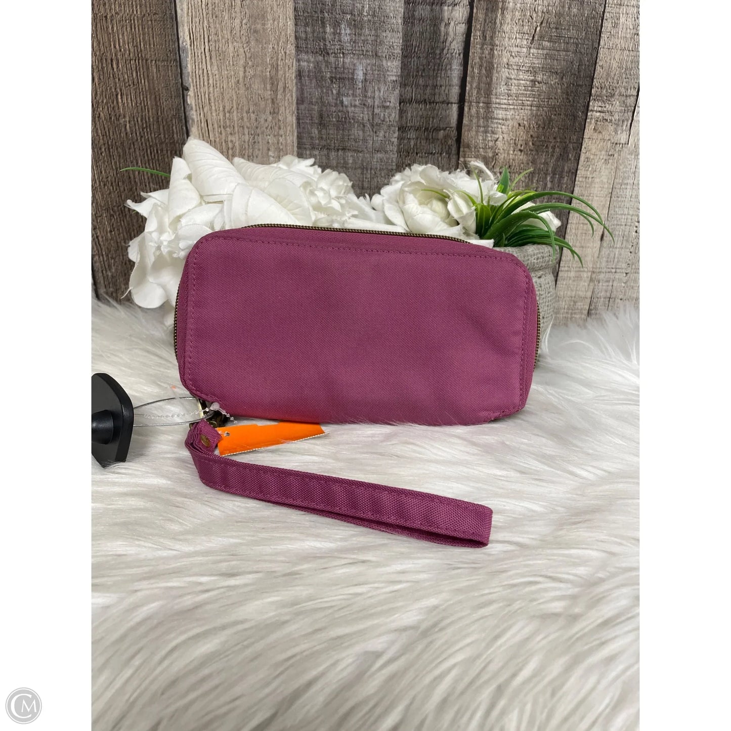 Wristlet By Travelon, Size: Medium