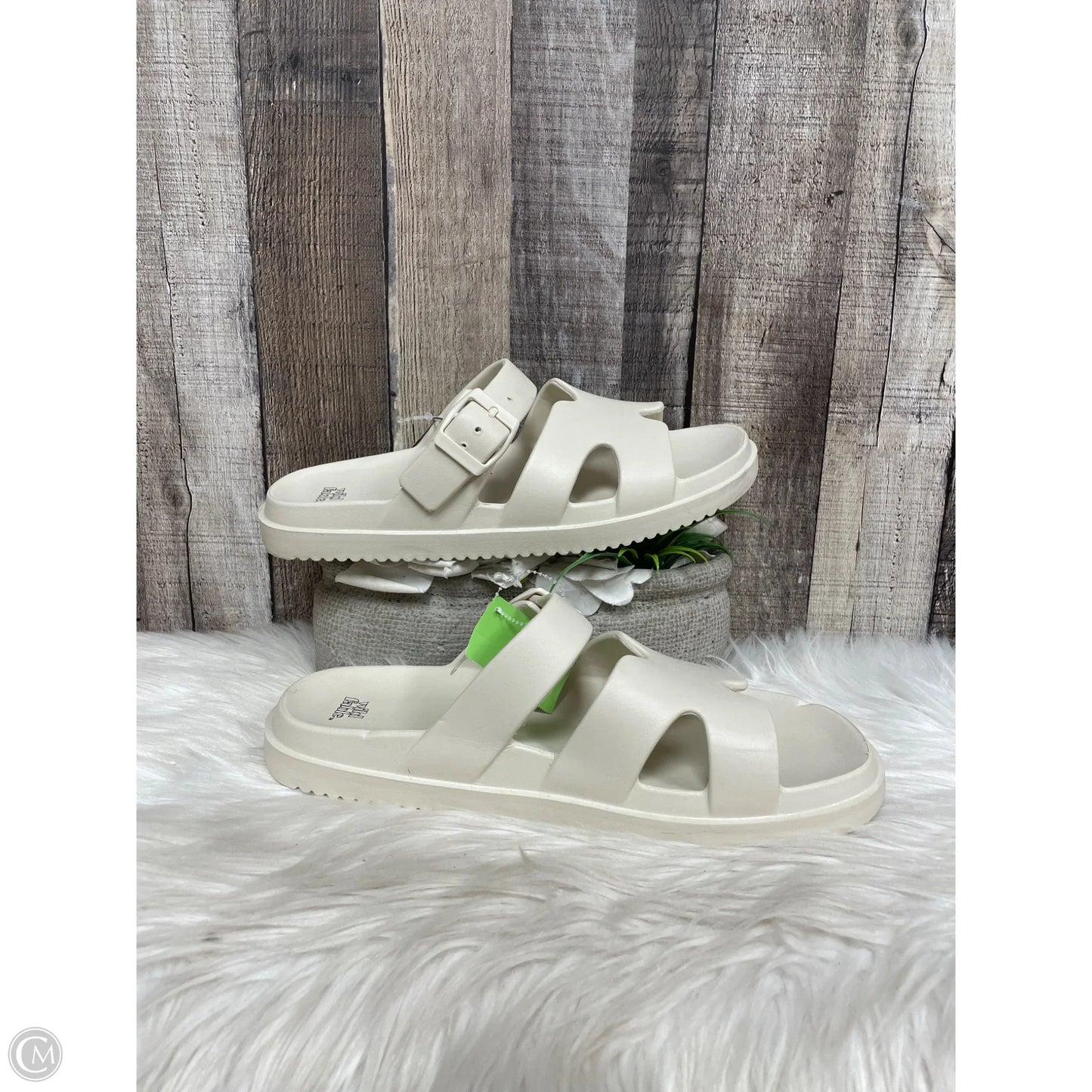 Sandals Flats By Wild Fable In Cream, Size: 9