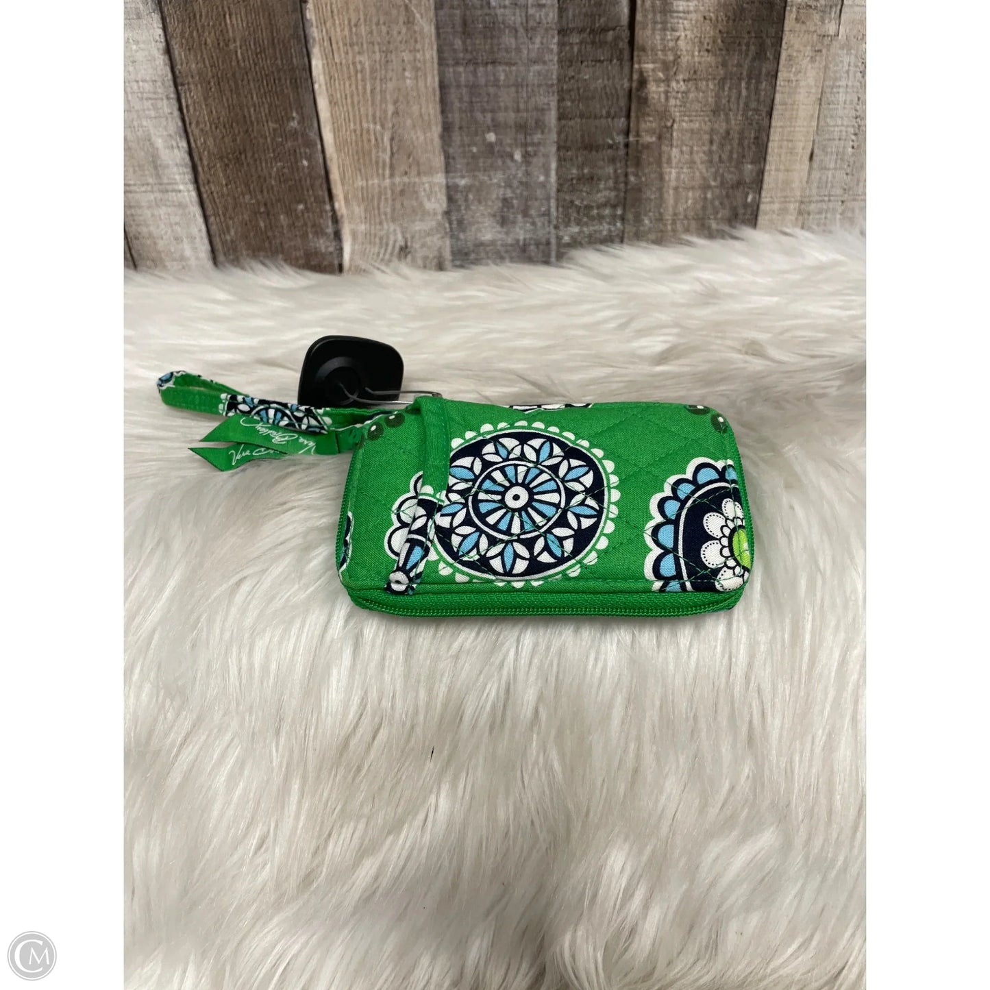 Wristlet By Vera Bradley, Size: Small