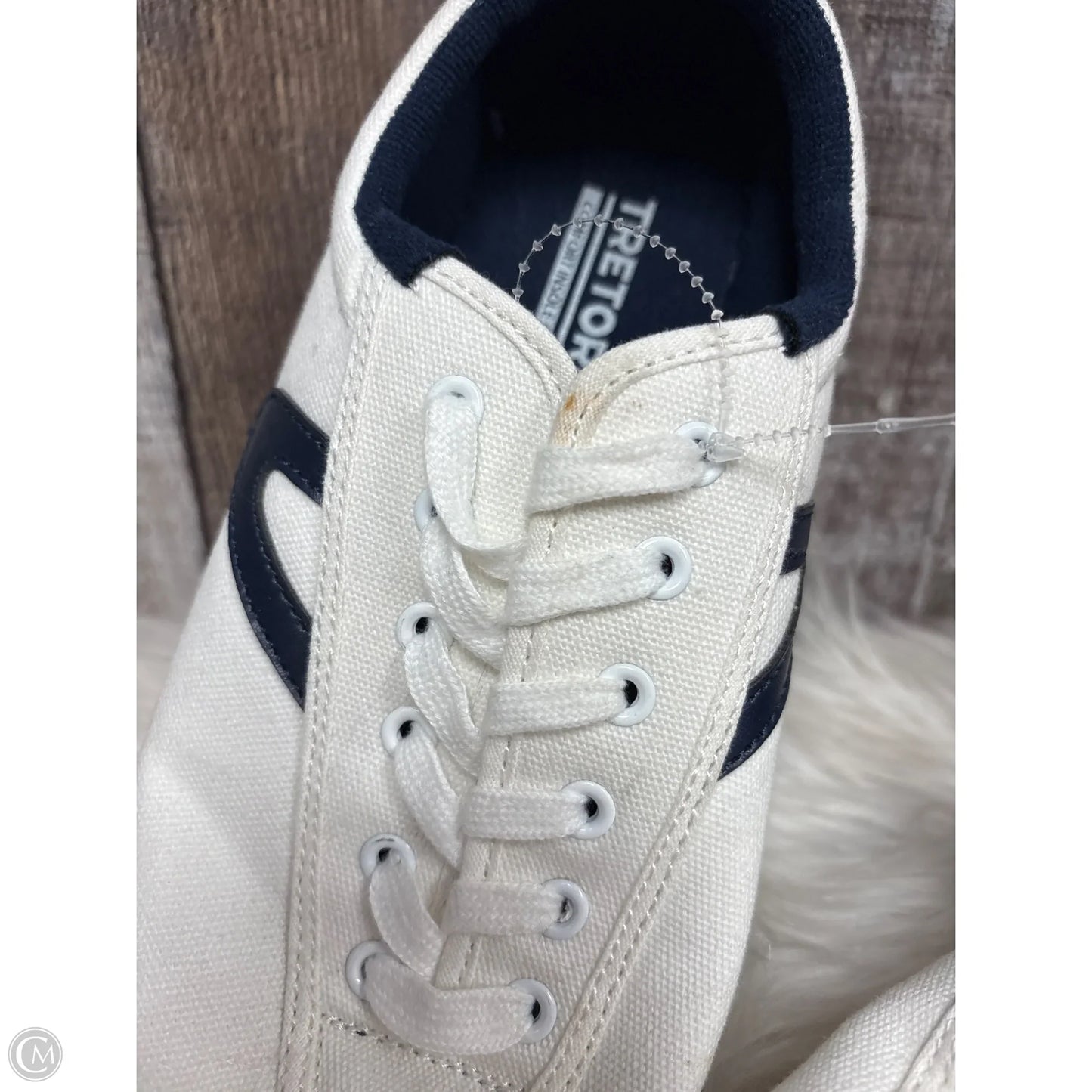 Shoes Sneakers By Tretorn In White, Size: 8.5