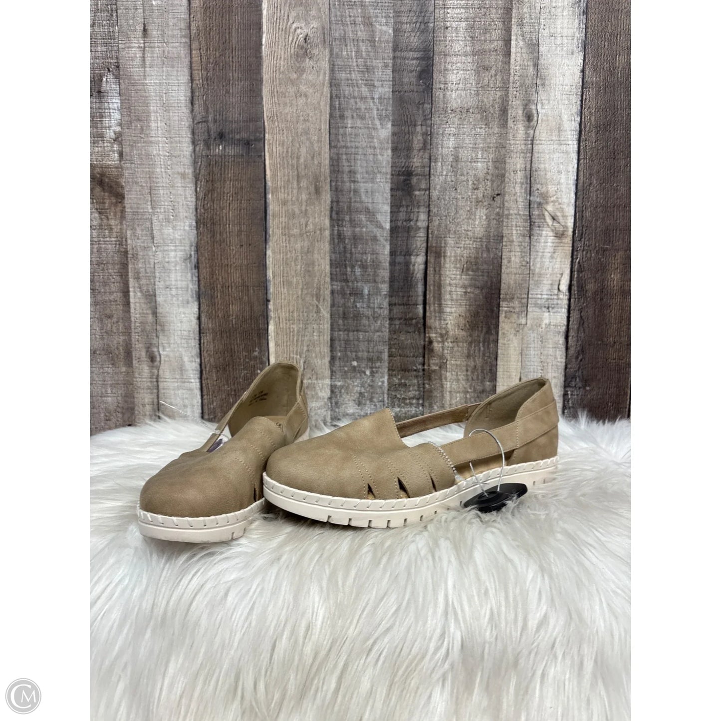 Shoes Flats By Easy Street In Tan, Size: 10