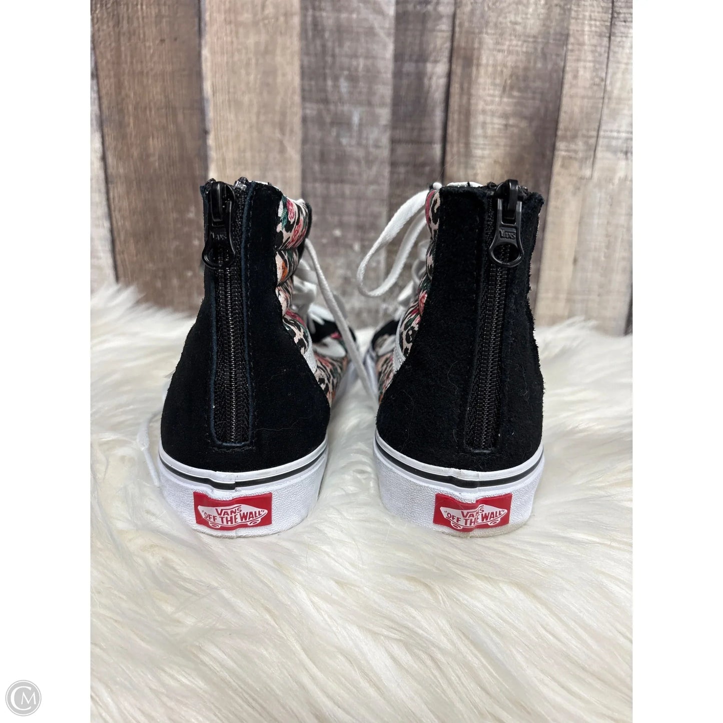 Shoes Sneakers By Vans In Black, Size: 6