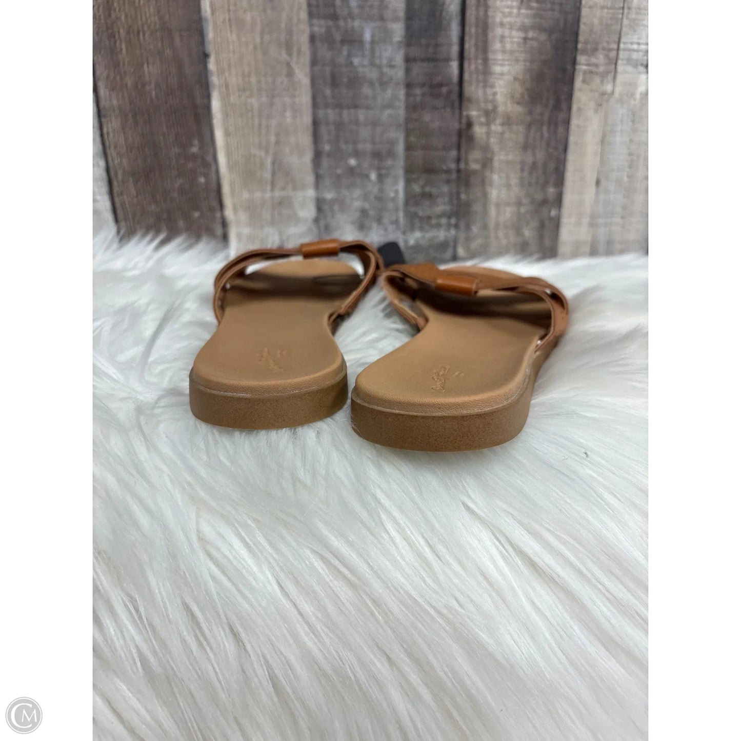 Sandals Flats By Universal Thread In Brown, Size: 7.5