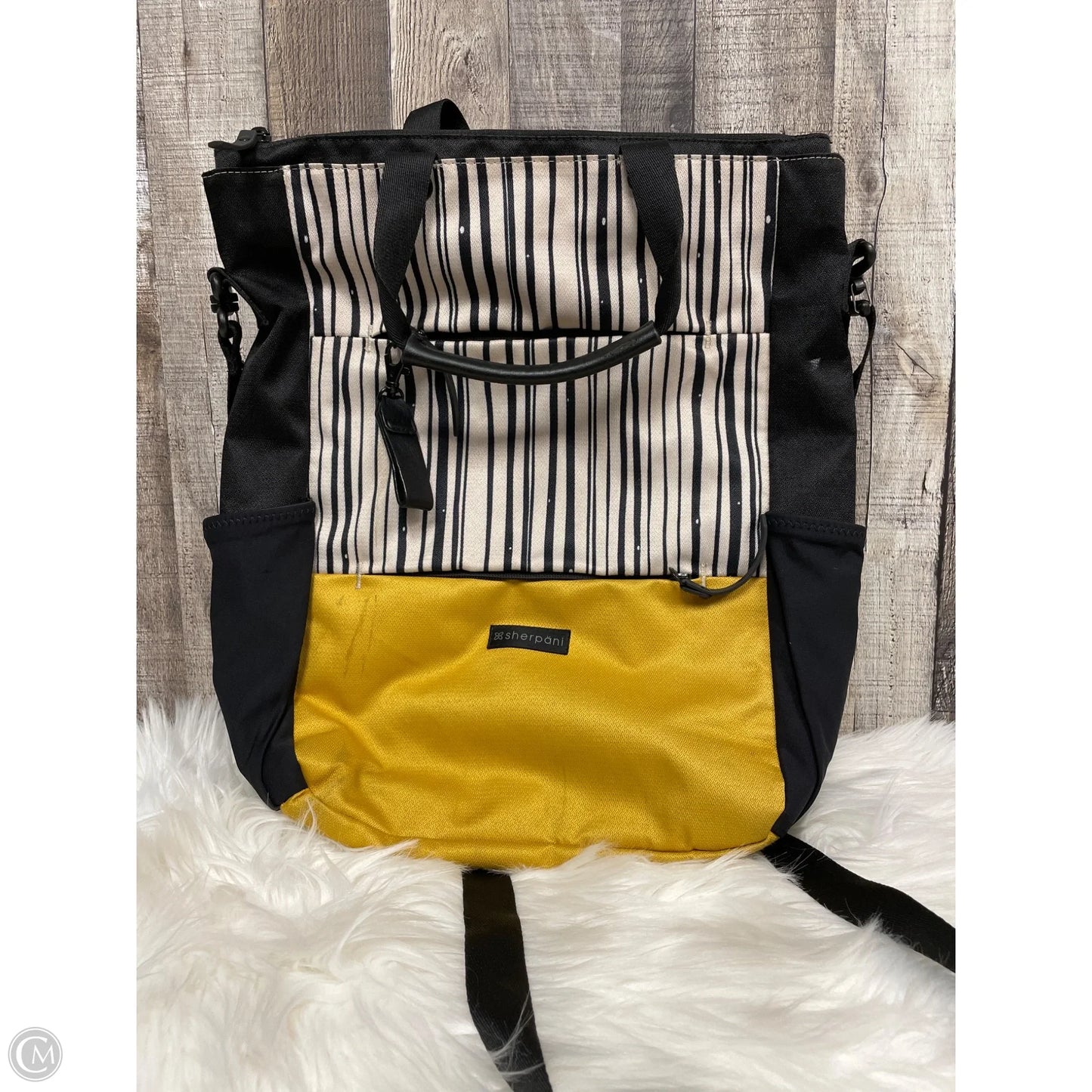 Backpack By Sherpani, Size: Large