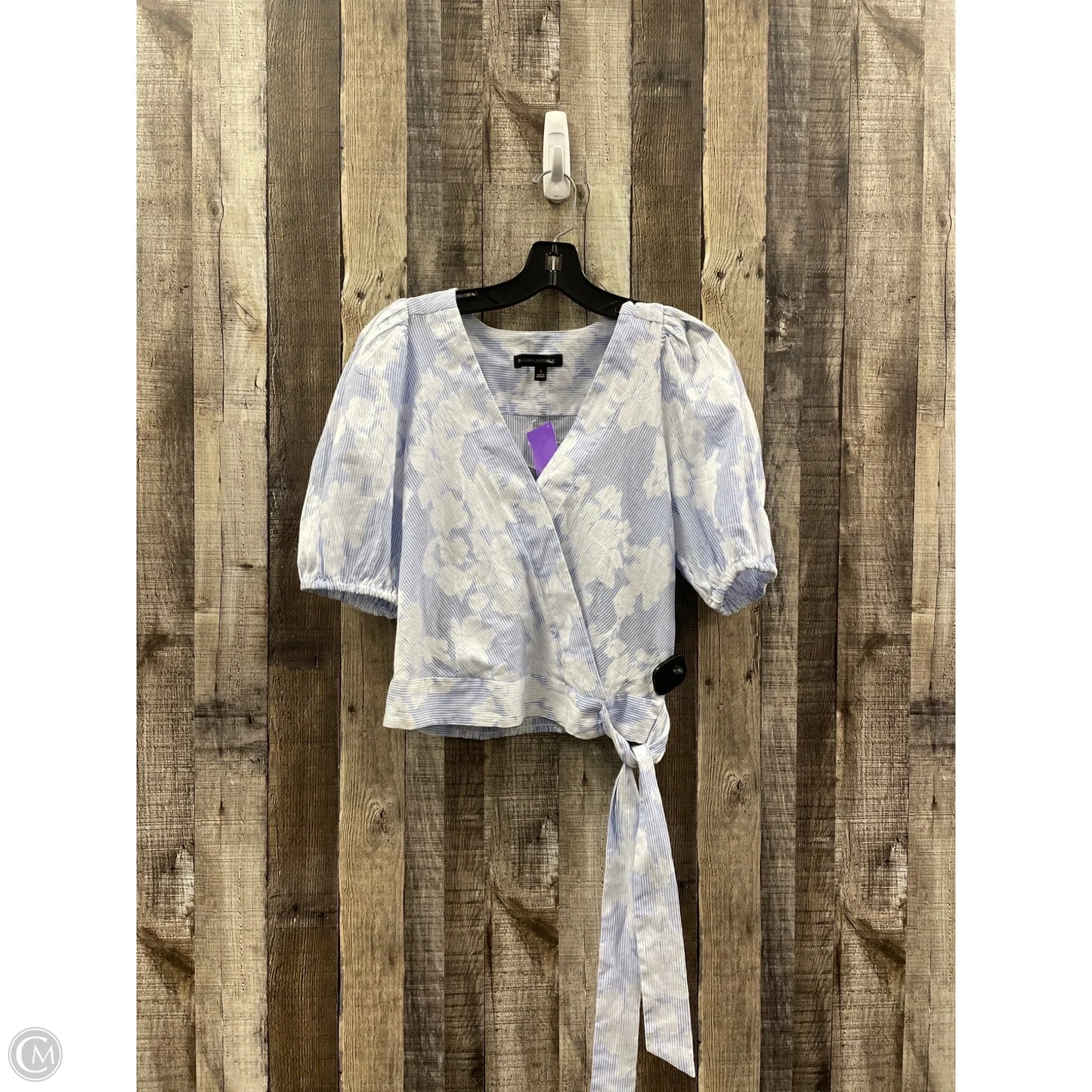 Top Short Sleeve By Banana Republic In Blue & White, Size: S