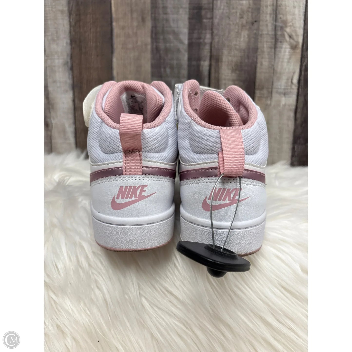 Shoes Athletic By Nike In White, Size: 8