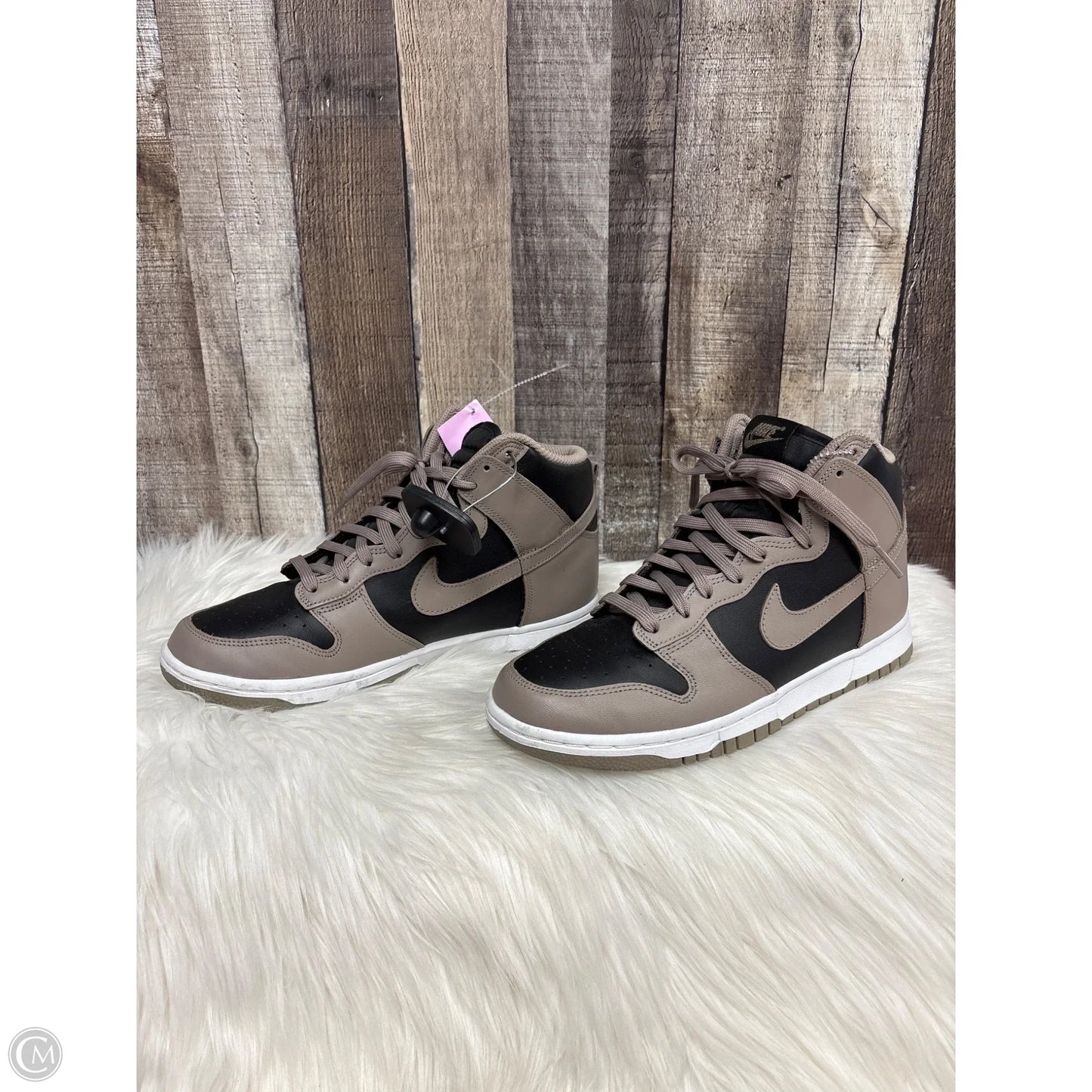 Shoes Athletic By Nike In Taupe, Size: 9