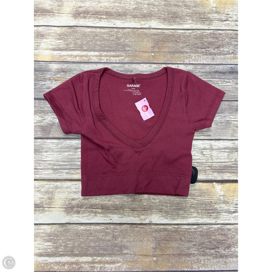 Top Short Sleeve By Garage In Maroon, Size: Xs