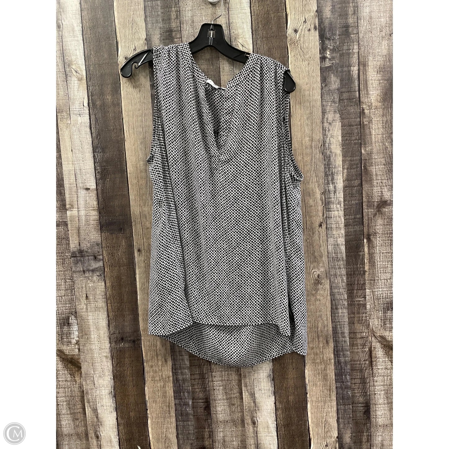Top Sleeveless By Chaus In Black & White, Size: Xl