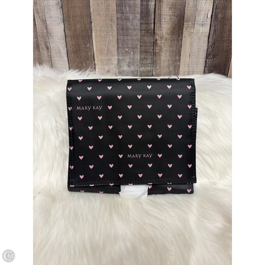 Jewelry Case By Mary Kay, Size: Medium
