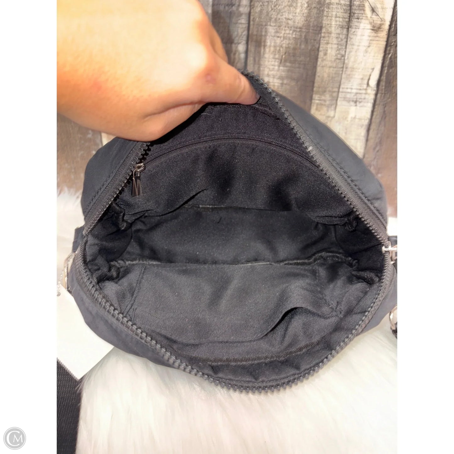 Crossbody By Cmf, Size: Medium