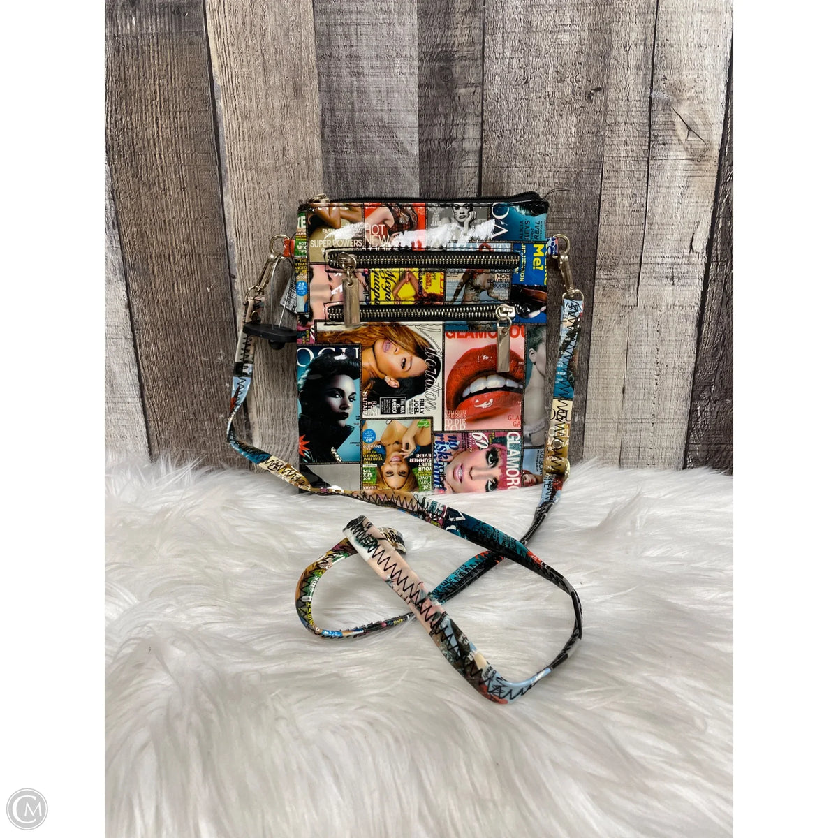 Crossbody By Cmf, Size: Medium