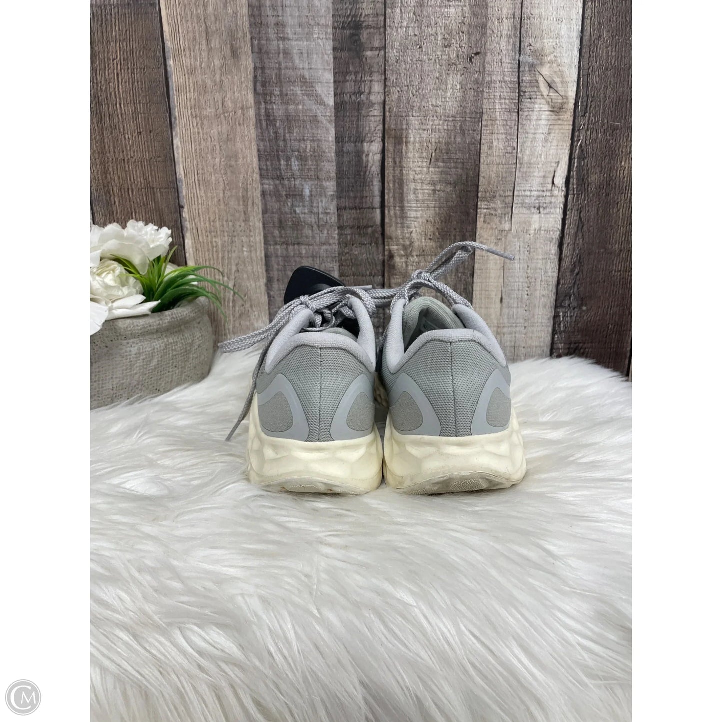 Shoes Athletic By New Balance In Grey, Size: 8.5