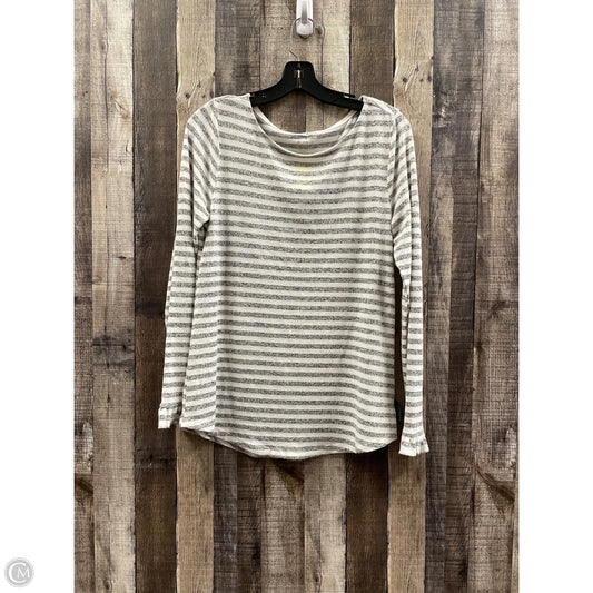 Top Long Sleeve By Maurices In Grey & White, Size: M