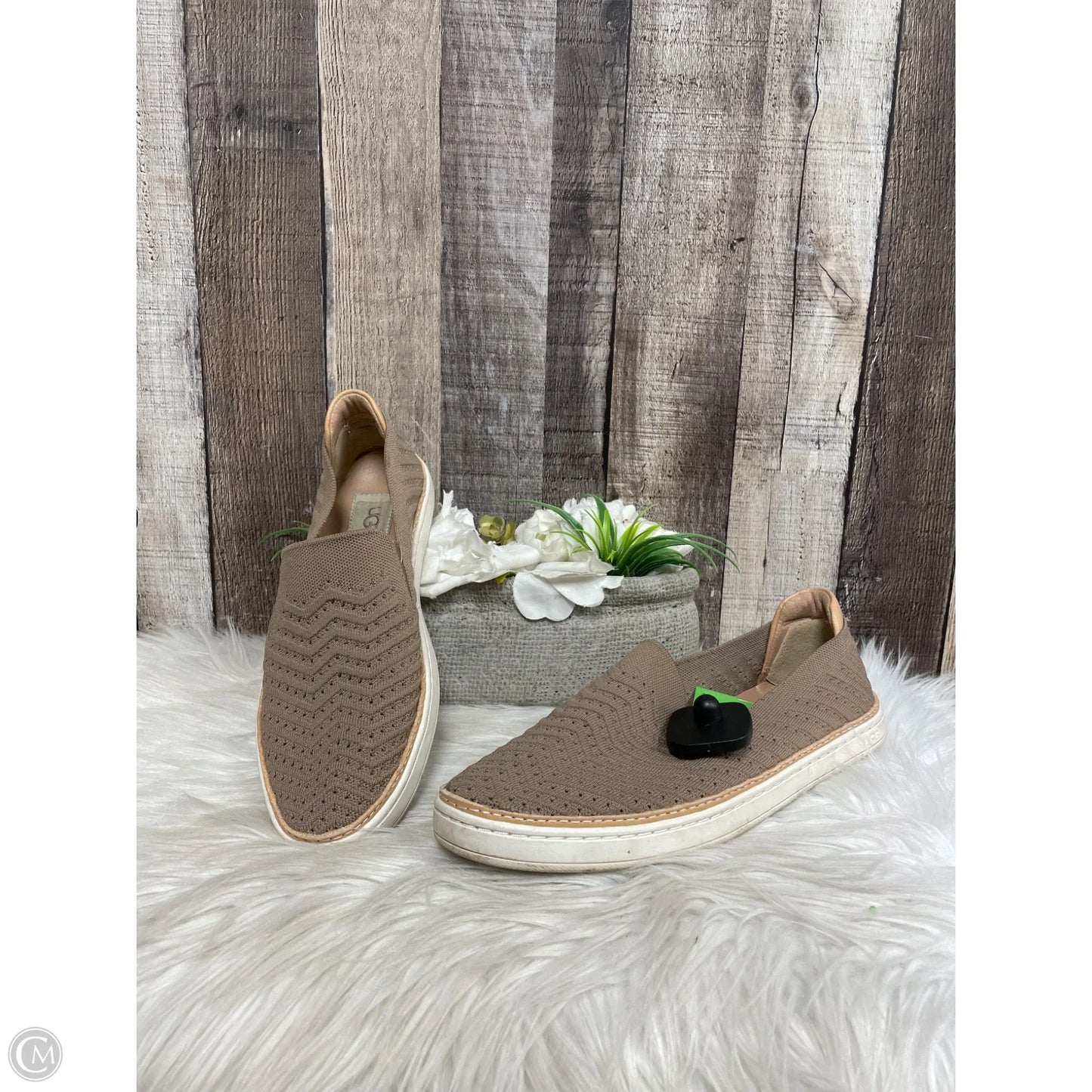 Shoes Designer By Ugg In Brown, Size: 8