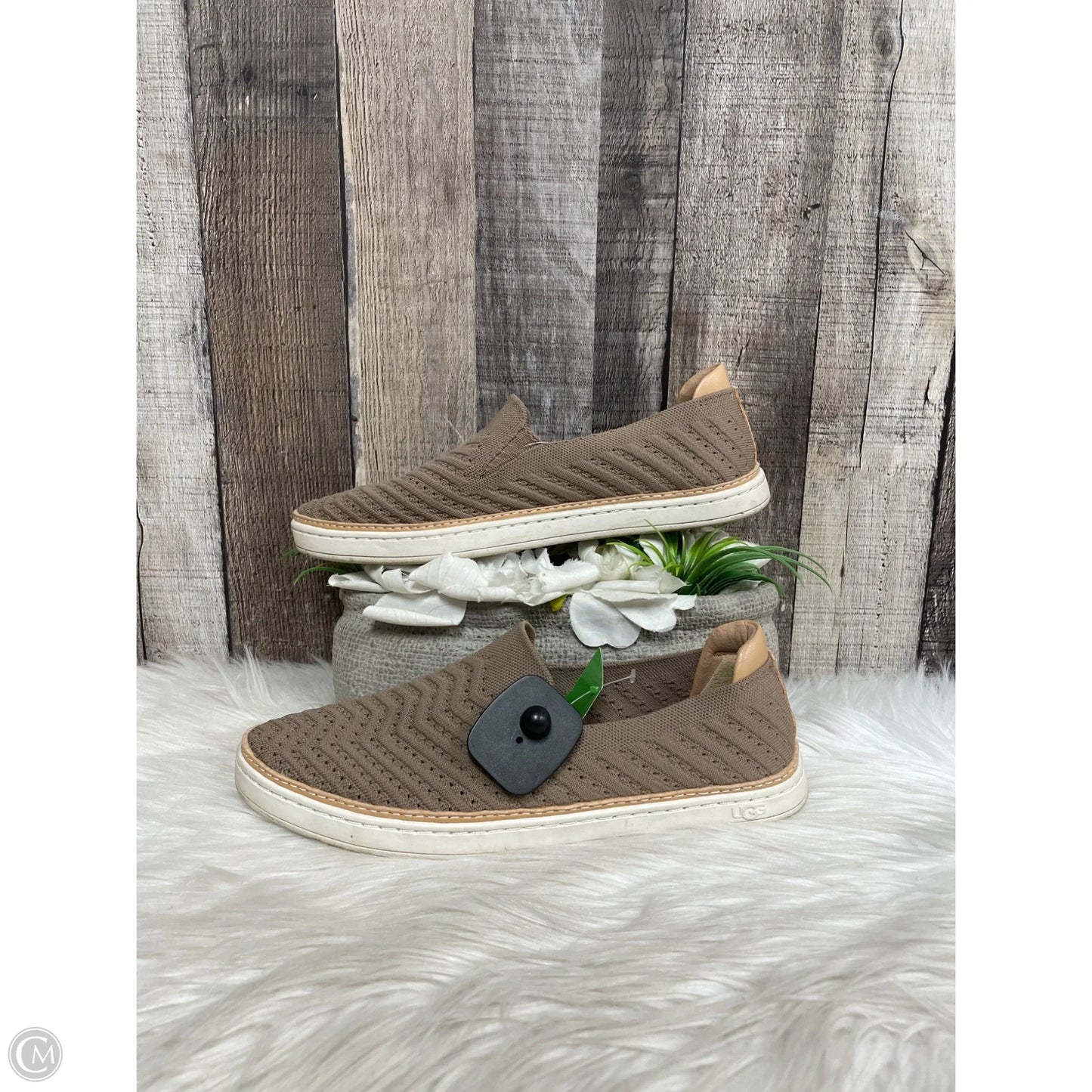 Shoes Designer By Ugg In Brown, Size: 8