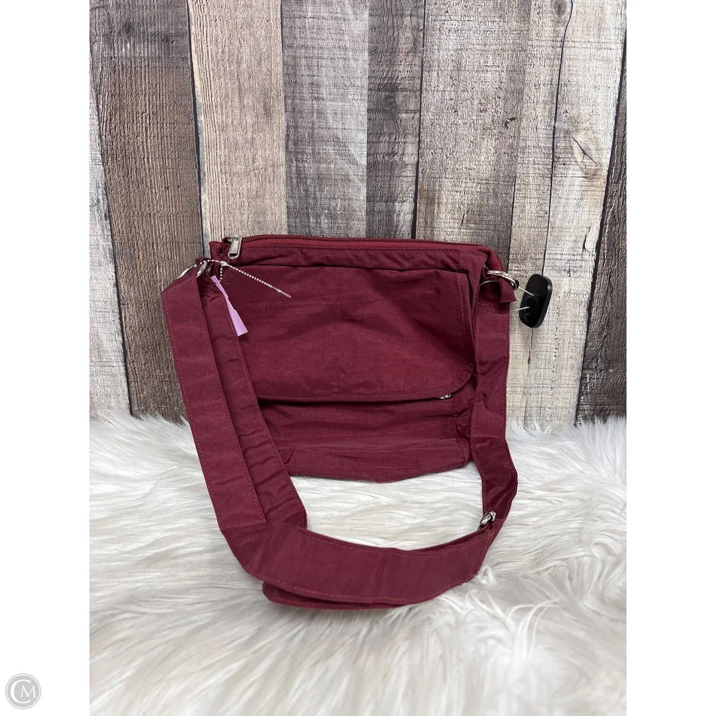 Crossbody By Peak Sport, Size: Medium