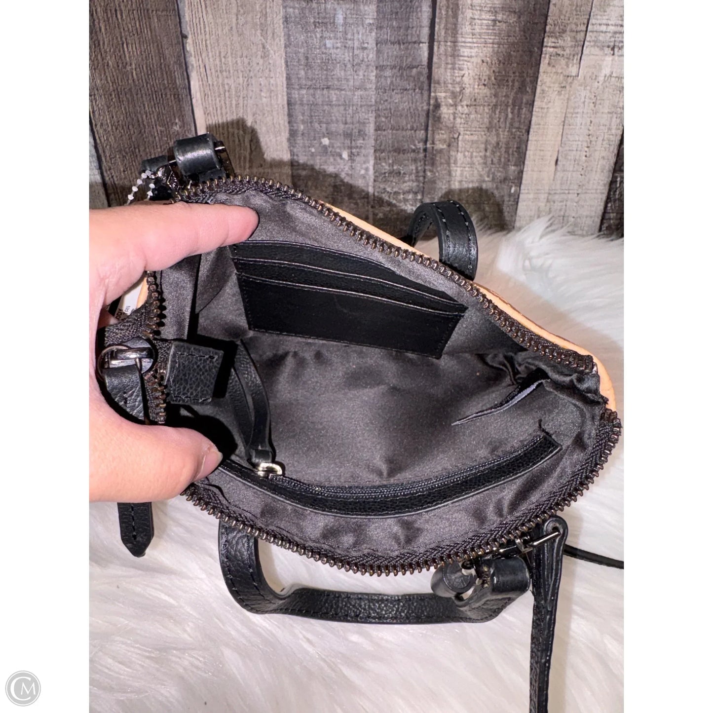 Crossbody By Tahari, Size: Small