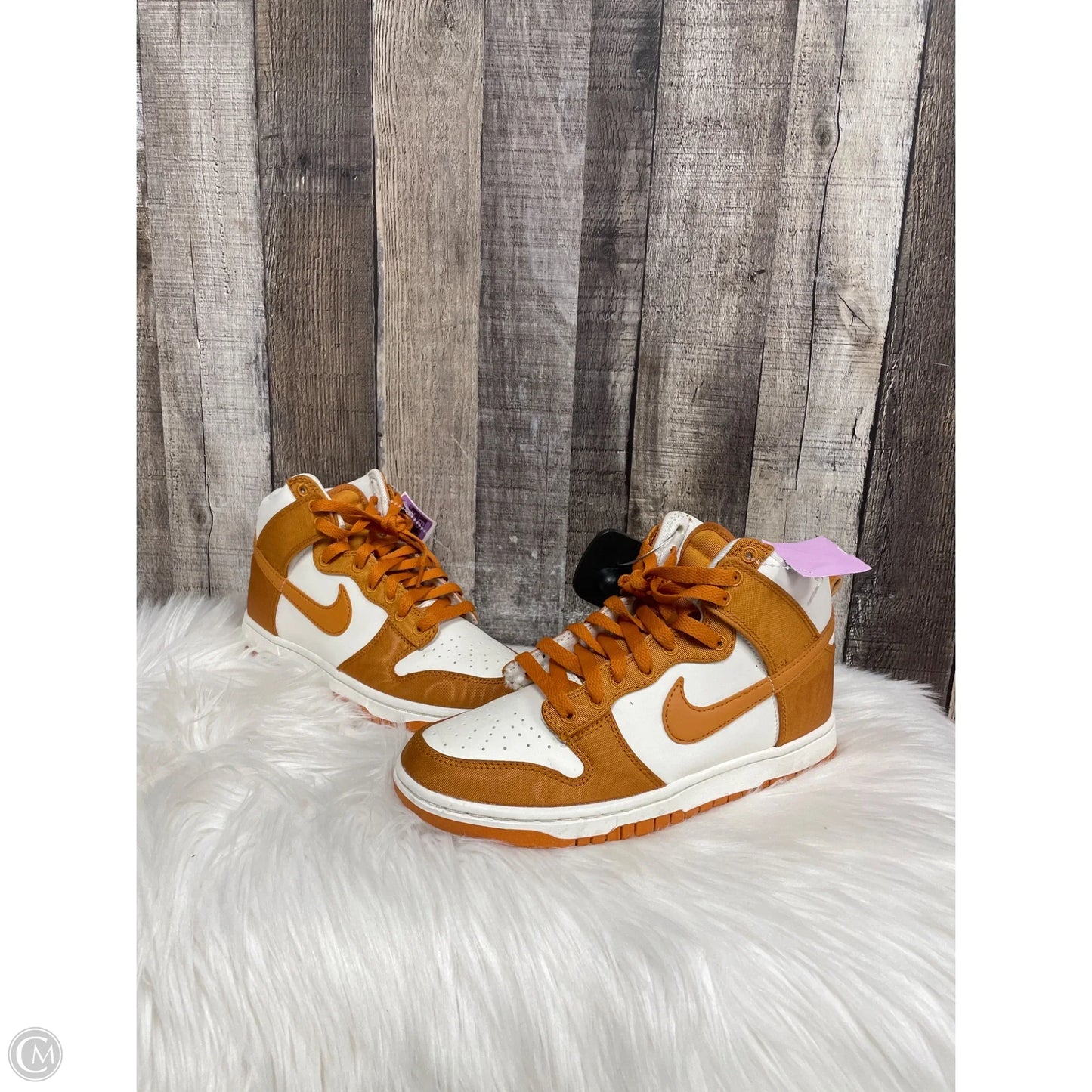 Shoes Athletic By Nike In Bronze, Size: 6