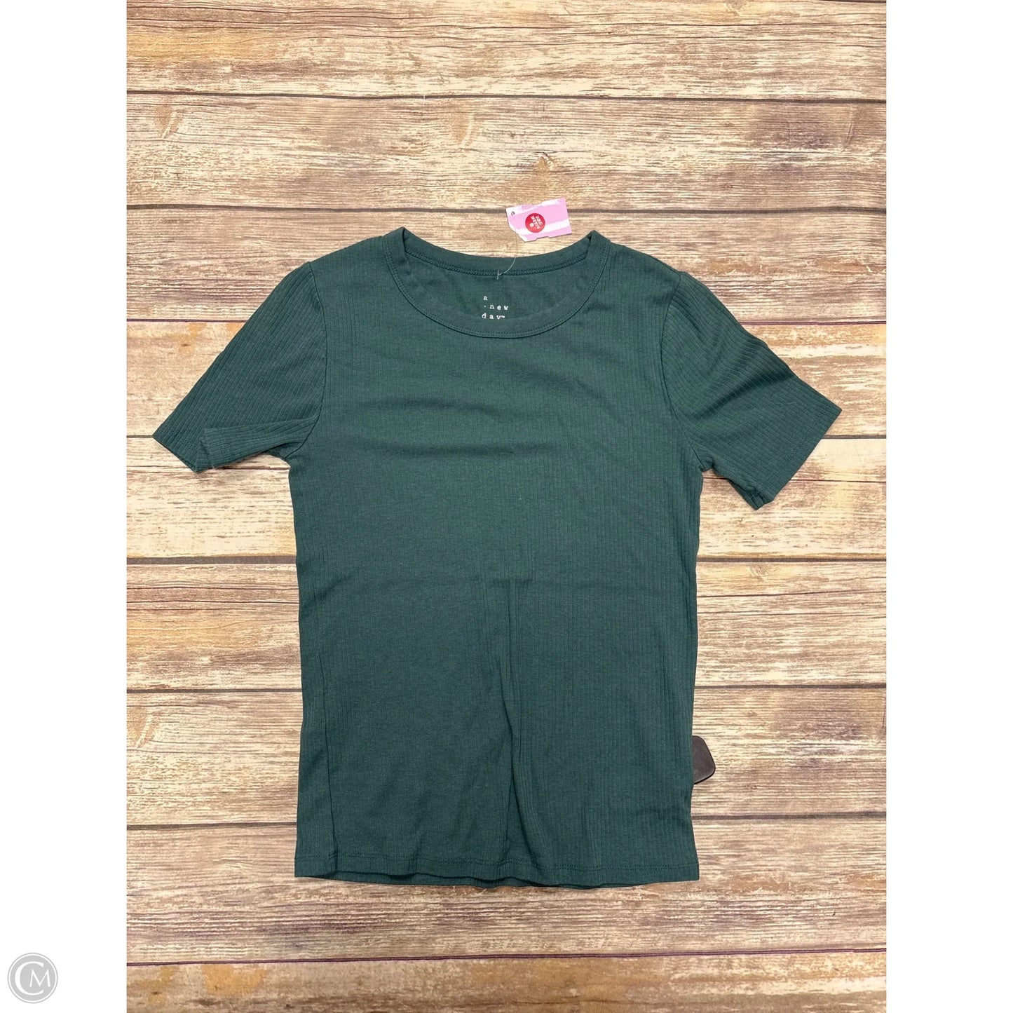 Top Short Sleeve By A New Day In Green, Size: S