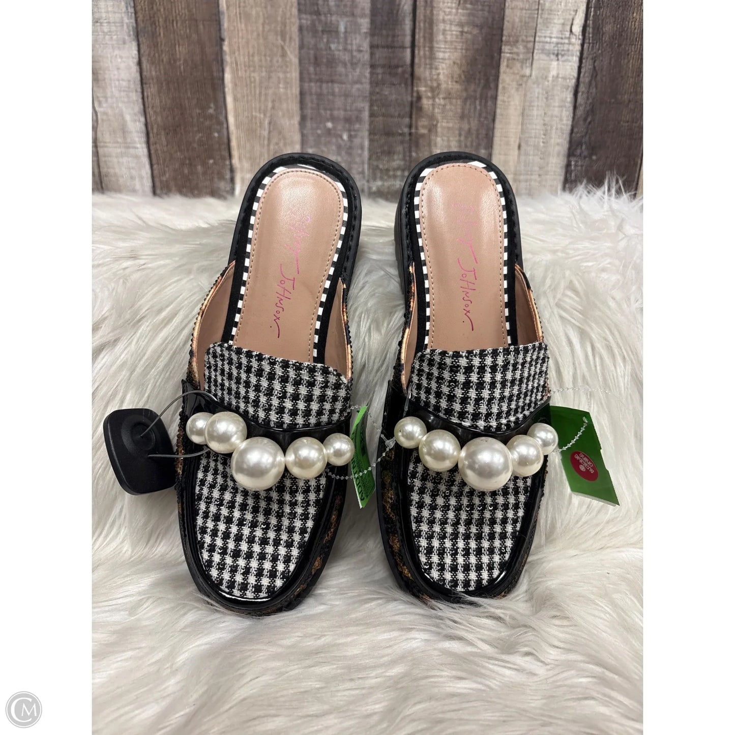 Shoes Flats By Betsey Johnson In Animal Print, Size: 6.5