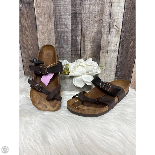 Sandals Flats By Birkenstock In Brown, Size: 10