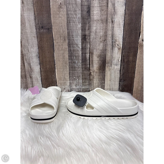Sandals Flats By Converse In White, Size: 10
